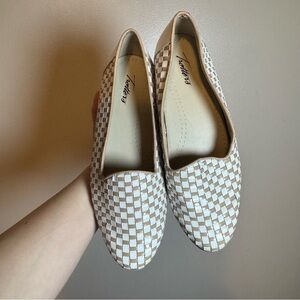 Trotters Sleek Women's Liz Woven Loafer White/Nude 9 1/2W
